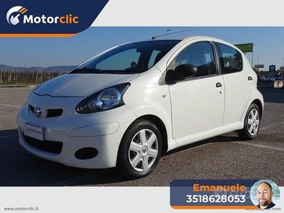 Usata Toyota Aygo Connect Style 68 CV (50 kW) 2013 Bianco Utilitaria