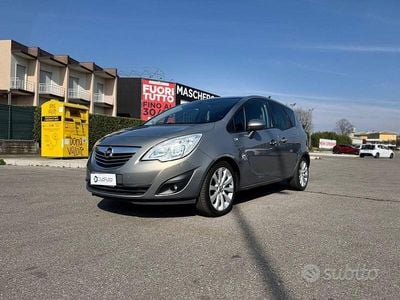 Usata Opel Meriva Cosmo 131 CV (96 kW) 2011 Grigio Monovolume