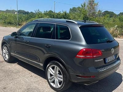Usata VW Touareg 240 CV (176 kW) 2014 Nero SUV