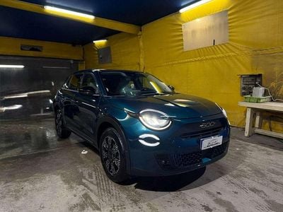 Blu/azzurro Usata 2024 Fiat 600 La Prima SUV | 19.000 € (Ottimo prezzo)