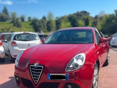 Usata Alfa Romeo Giulietta Exclusive 105 CV (77 kW) 2012 Rosso Utilitaria