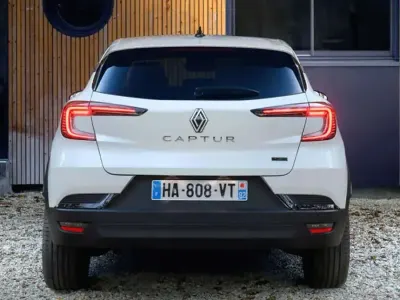 Nuova Renault Captur Techno 101 CV (74 kW) 2026 Argento SUV