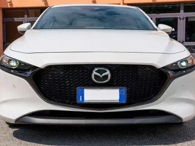 Usata Mazda 3 116 CV (85 kW) 2019 Bianco Berlina