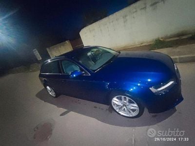 Käytetty Audi A4 2014 Sininen Sedan