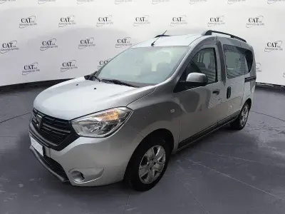 Usata Dacia Dokker Comfort 109 CV (80 kW) 2018 Argento Monovolume