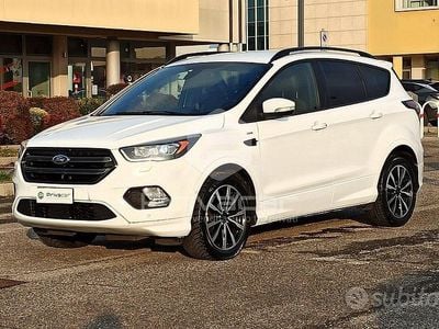 Usata Ford Kuga ST-Line 150 CV (110 kW) 2017 Bianco SUV