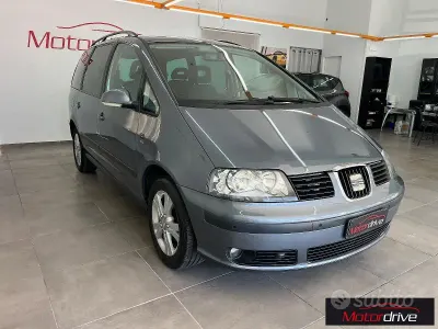 Usata Seat Alhambra Reference 140 CV (102 kW) 2010 Argento Monovolume