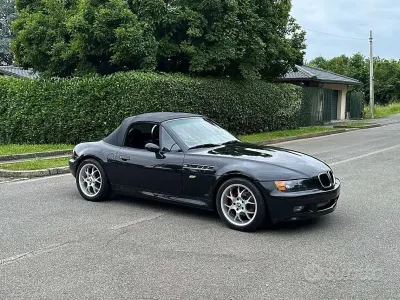 Usata BMW Z3 Efficient Dynamics 116 CV (85 kW) 1996 Nero Cabrio