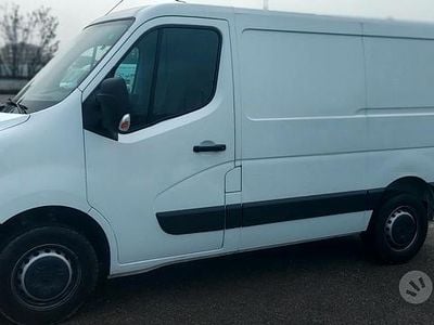 Usata Renault Master 135 CV (99 kW) 2022 Bianco Monovolume