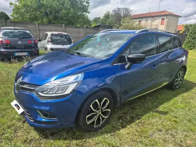Usata Renault Clio Business 90 CV (66 kW) 2019 Blu Station wagon
