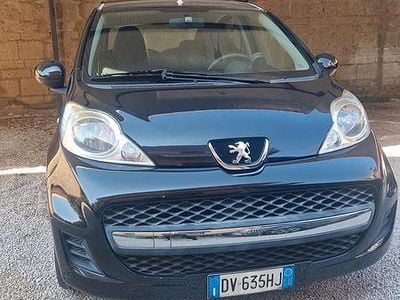 Usata Peugeot 107 68 CV (50 kW) 2009 Nero Utilitaria