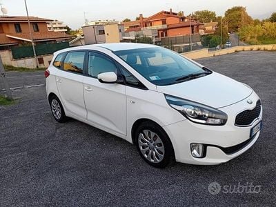 Kia Carens