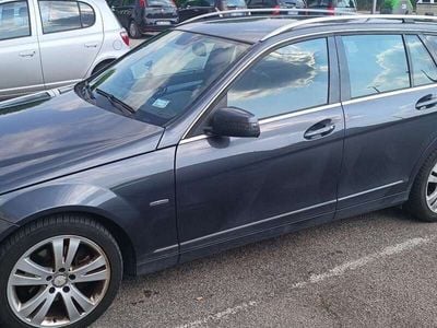 Usata Mercedes C220 Avantgarde 170 CV (125 kW) 2009 Grigio Station wagon