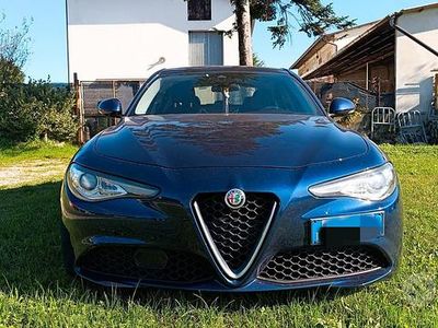 Usata Alfa Romeo Giulia 150 CV (110 kW) 2017 Blu Berlina