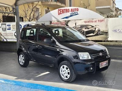Usata Fiat Panda 4x4 69 CV (50 kW) 2010 Nero Utilitaria