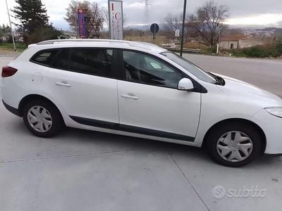 Usata Renault Mégane III 110 CV (80 kW) 2013 Bianco Station wagon