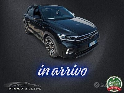 Usata VW T-Roc R-line 150 CV (110 kW) 2022 Nero SUV