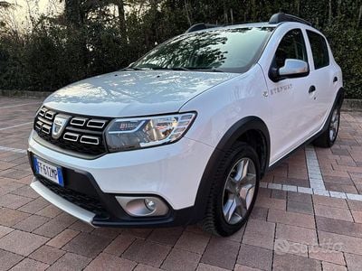 Usata Dacia Sandero Stepway 90 CV (66 kW) 2016 Bianco Berlina