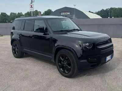 Usata Land Rover Defender HSE 200 CV (147 kW) 2022 Nero SUV
