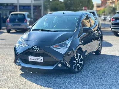 Usata Toyota Aygo X-play 69 CV (50 kW) 2021 Nero Utilitaria