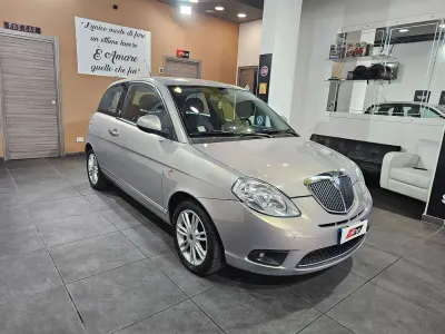 Usata Lancia Ypsilon Platinum 77 CV (56 kW) 2010 Bronzo Utilitaria