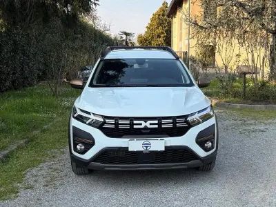 Gebraucht Dacia Jogger Extreme 110 PS (80 kW) 2023 Weiß Van / Kleinbus