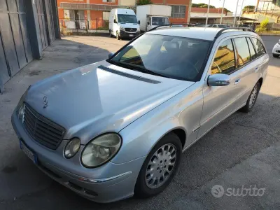 Usata Mercedes E280 190 CV (139 kW) 2006 Grigio Station wagon