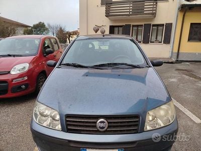 Usata Fiat Punto 80 CV (58 kW) 2004 Utilitaria