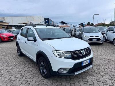 Usata Dacia Sandero Stepway 90 CV (66 kW) 2017 Bianco Berlina