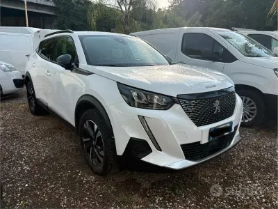 Usata Peugeot 2008 131 CV (96 kW) 2022 Bianco SUV