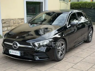 Usata Mercedes A180 Premium 116 CV (85 kW) 2018 Nero Berlina