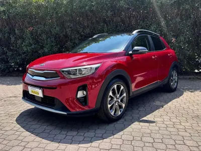 Usata Kia Stonic 120 CV (88 kW) 2018 Rosso SUV