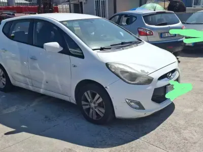 Usata Hyundai ix20 Comfort 88 CV (64 kW) 2015 Bianco Utilitaria