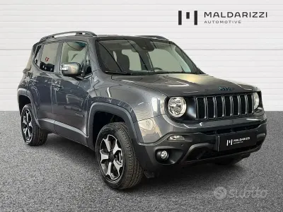 Usata Jeep Renegade Trailhawk 241 CV (177 kW) 2023 Grigio SUV