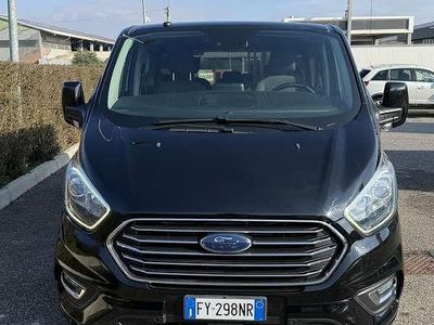 Usata Ford Tourneo Custom Titanium 132 CV (97 kW) 2019 Nero Furgone