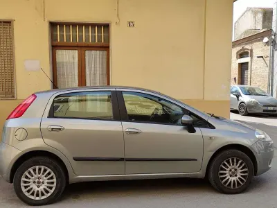 Usata Fiat Grande Punto Active 77 CV (56 kW) 2008 Utilitaria