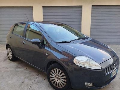 Usata Fiat Grande Punto 65 CV (47 kW) 2007 Grigio Utilitaria