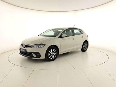Usata VW Polo Life 95 CV (69 kW) 2023 Ascot grey Utilitaria