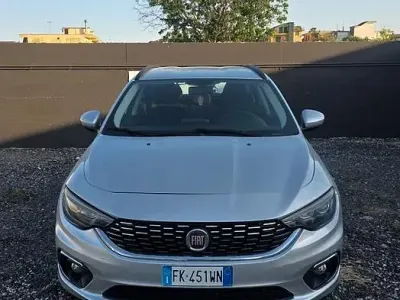 Usata Fiat Tipo Lounge 120 CV (88 kW) 2017 Grigio Station wagon