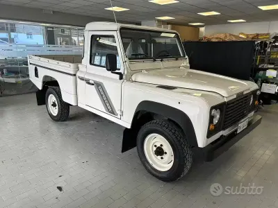 Usata Land Rover Defender 86 CV (63 kW) 1993 Bianco SUV