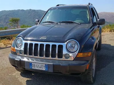 Usata Jeep Cherokee Limited 163 CV (119 kW) 2006 Nero SUV