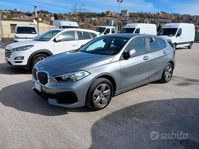 Usata BMW 116 Advantage 116 CV (85 kW) 2022 Grigio Utilitaria