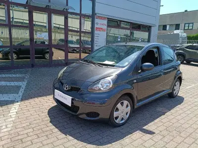 Usata Toyota Aygo Connect Style 68 CV (50 kW) 2011 Antracite Utilitaria