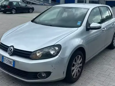 Usata VW Golf VI Highline 110 CV (80 kW) 2009 Argento Utilitaria