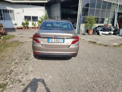 Usata Fiat Tipo Lounge 95 CV (69 kW) 2016 Berlina
