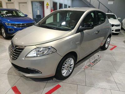 Usata Lancia Ypsilon Gold 69 CV (50 kW) 2014 Oro Utilitaria