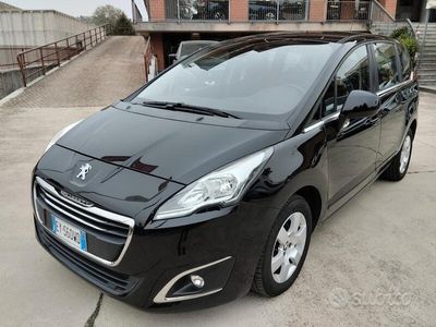 usata Peugeot 5008 1.6 HDI 115 CV ACTIVE 7 POSTI