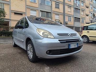 Usata Citroën Xsara Picasso 110 CV (80 kW) 2005 Grigio Monovolume