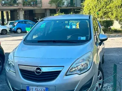 Usata Opel Meriva 120 CV (88 kW) 2011 Monovolume