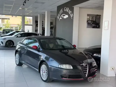 Usata Alfa Romeo GT Distinctive 150 CV (110 kW) 2007 Grigio Coupé